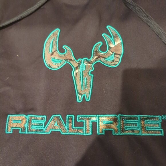 Realtree Large Women's Hoodie - Picture 2 of 8